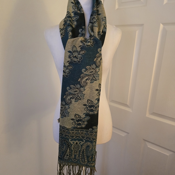 Accessory Street Elegant Floral Patterned Scarf - Metallic Gold/Dark Blue/Aqua - Picture 2 of 10